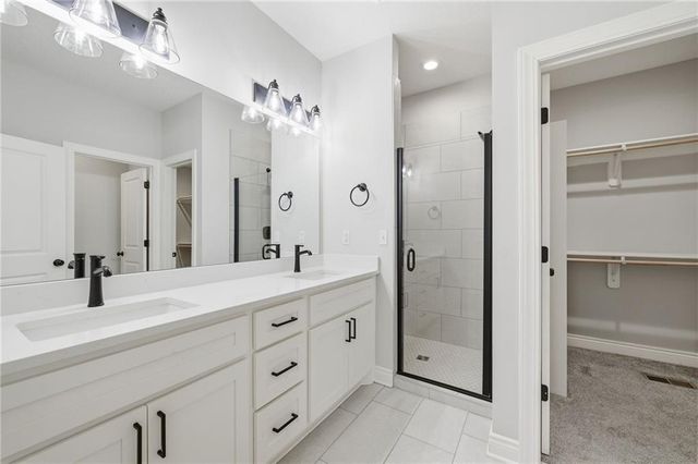 519 NW 110th Street, Kansas City, MO 64155