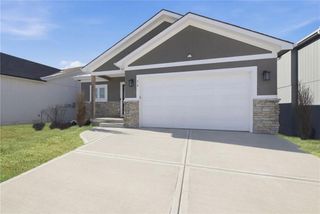 519 NW 110th Street, Kansas City, MO 64155