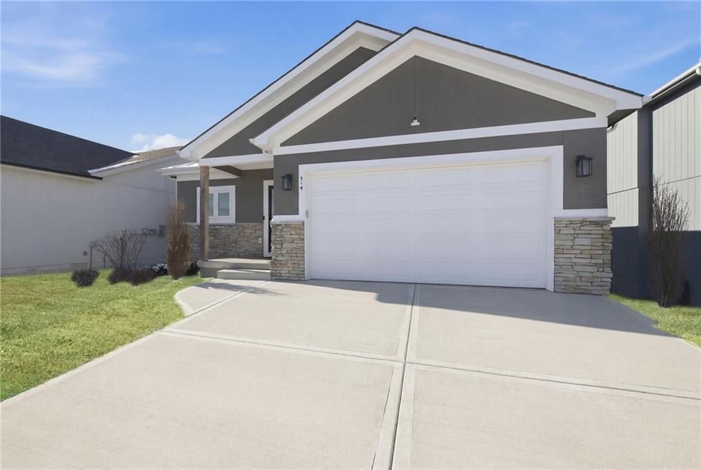 519 NW 110th Street, Kansas City, MO 64155