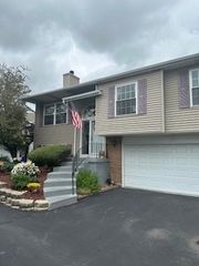 7612 W Saint Francis Road 7612, Frankfort, IL 60423