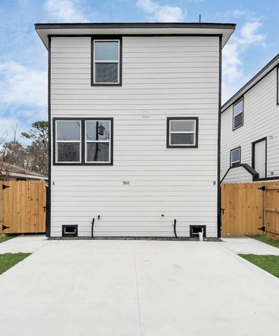 3912 Woolworth Street, Houston, TX 77026