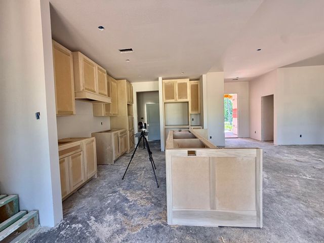 6838 Detonti Road, Bauxite, AR 72011