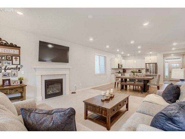 1102 S 31ST Ave, Cornelius, OR 97113