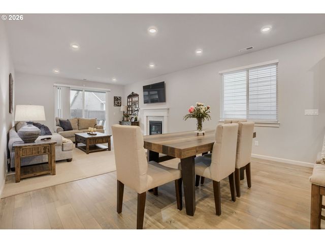 1102 S 31ST Ave, Cornelius, OR 97113