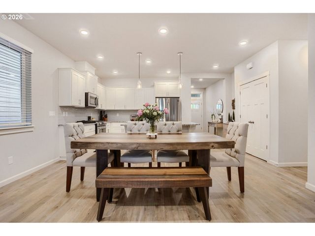 1102 S 31ST Ave, Cornelius, OR 97113