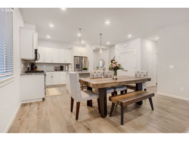 1102 S 31ST Ave, Cornelius, OR 97113