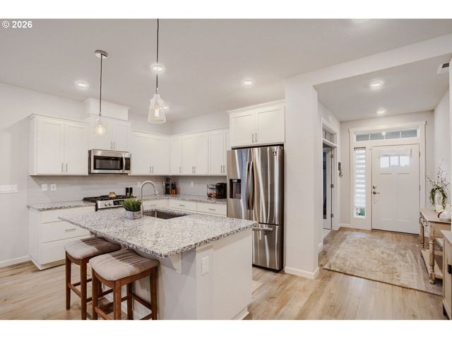 1102 S 31ST Ave, Cornelius, OR 97113