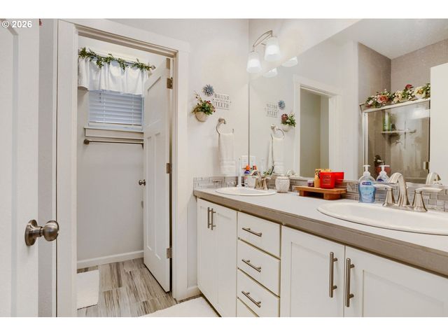 1102 S 31ST Ave, Cornelius, OR 97113