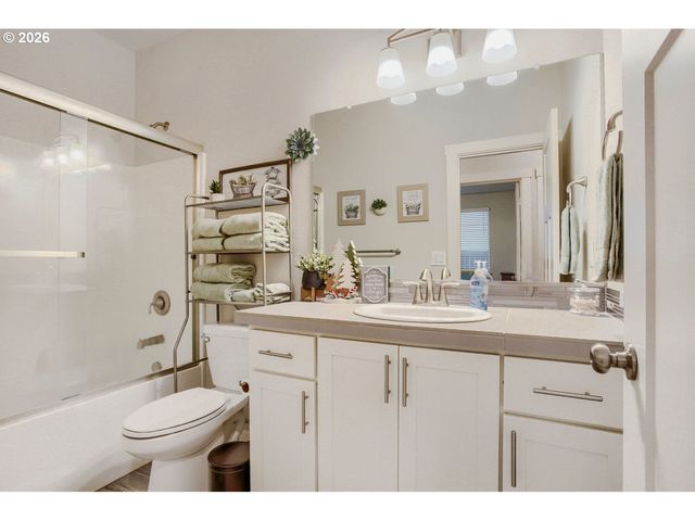 1102 S 31ST Ave, Cornelius, OR 97113