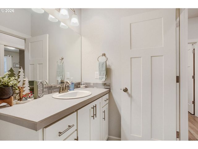 1102 S 31ST Ave, Cornelius, OR 97113