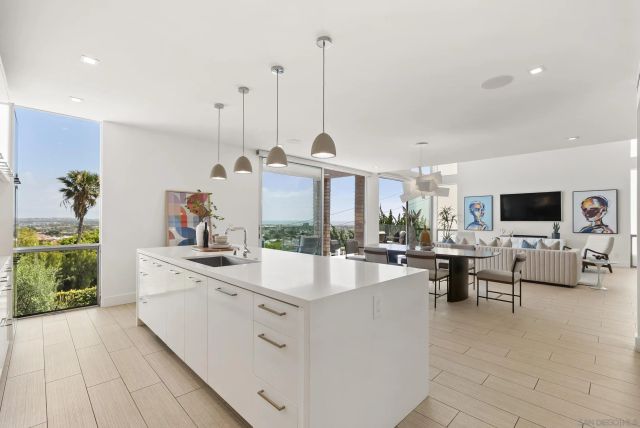 1621 Collingwood Dr., San Diego, CA 92109
