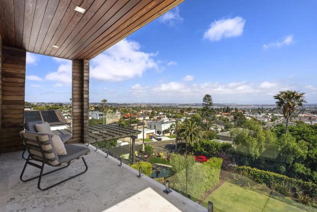 1621 Collingwood Dr., San Diego, CA 92109