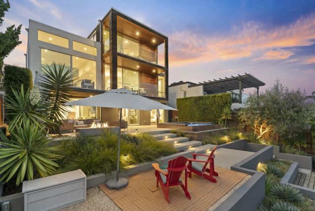 1621 Collingwood Dr., San Diego, CA 92109