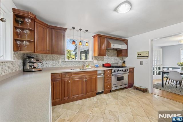 65 Stocker Road, Essex Fells, NJ 07021