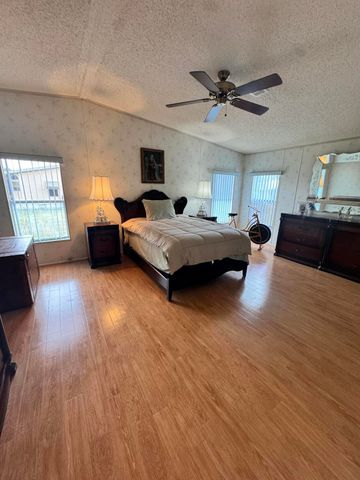 6539 Spanish Lakes Boulevard, Fort Pierce, FL 34951