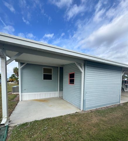 6539 Spanish Lakes Boulevard, Fort Pierce, FL 34951