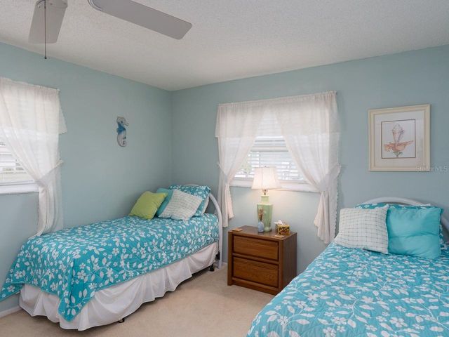 6 PINE RIDGE WAY, Englewood, FL 34223