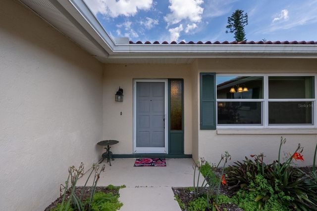 6 PINE RIDGE WAY, Englewood, FL 34223