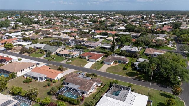 6 PINE RIDGE WAY, Englewood, FL 34223