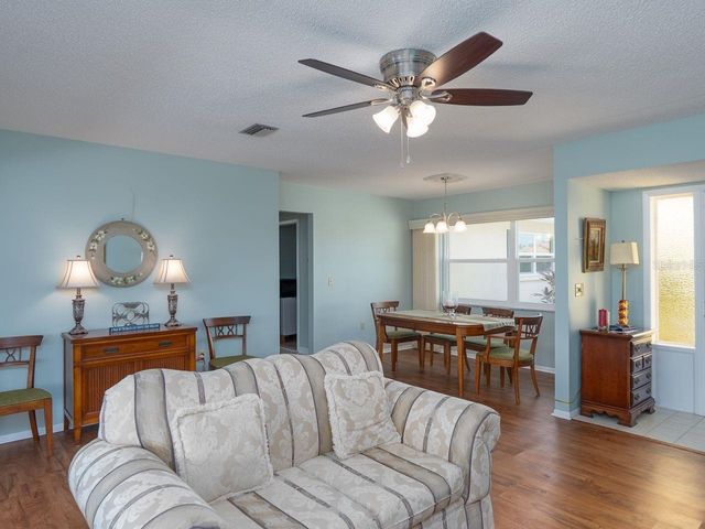 6 PINE RIDGE WAY, Englewood, FL 34223