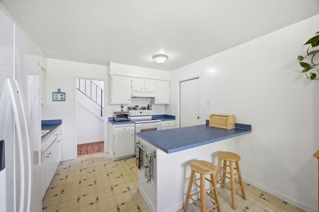 560 Terrace Avenue, Moss Beach, CA 94038