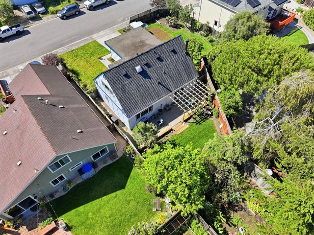 560 Terrace Avenue, Moss Beach, CA 94038