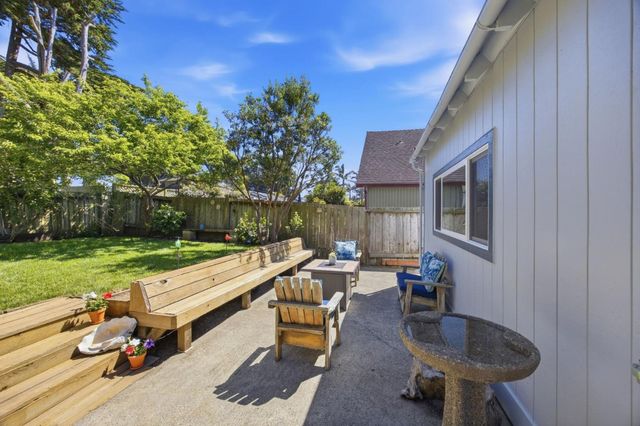 560 Terrace Avenue, Moss Beach, CA 94038
