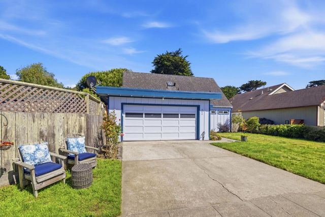 560 Terrace Avenue, Moss Beach, CA 94038