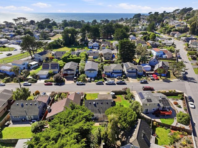 560 Terrace Avenue, Moss Beach, CA 94038