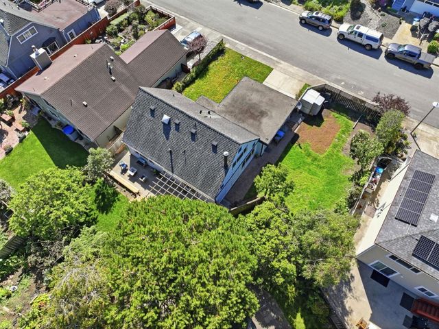 560 Terrace Avenue, Moss Beach, CA 94038
