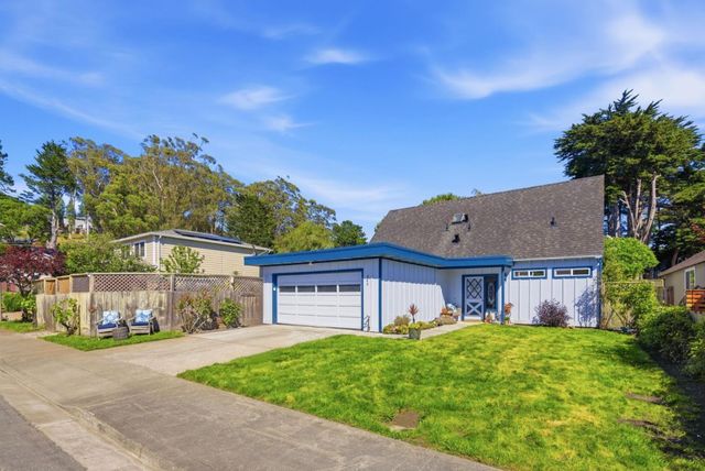 560 Terrace Avenue, Moss Beach, CA 94038