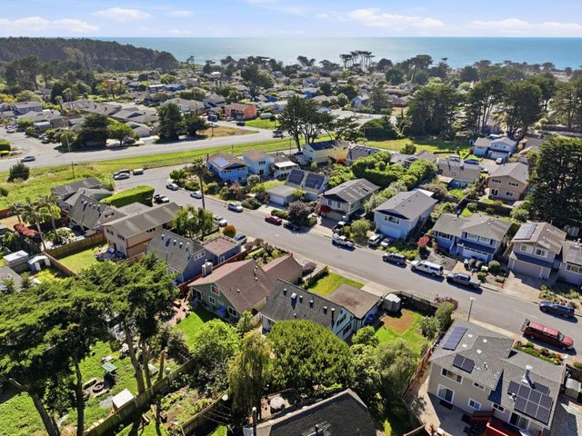 560 Terrace Avenue, Moss Beach, CA 94038