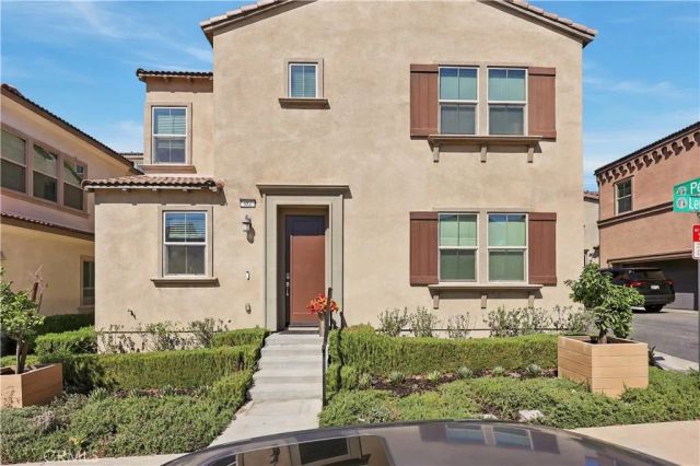 881 Pear Court, Upland, CA 91786
