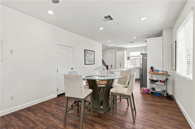 881 Pear Court, Upland, CA 91786