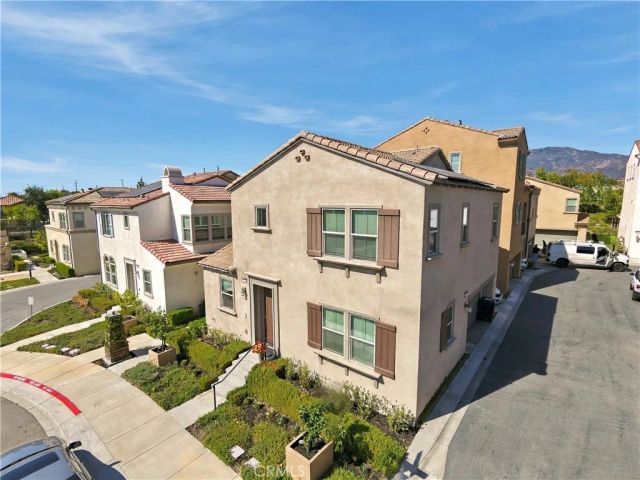 881 Pear Court, Upland, CA 91786