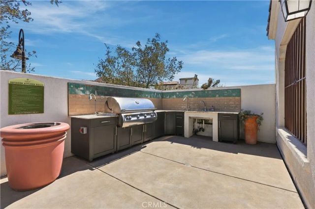 881 Pear Court, Upland, CA 91786
