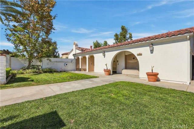 881 Pear Court, Upland, CA 91786