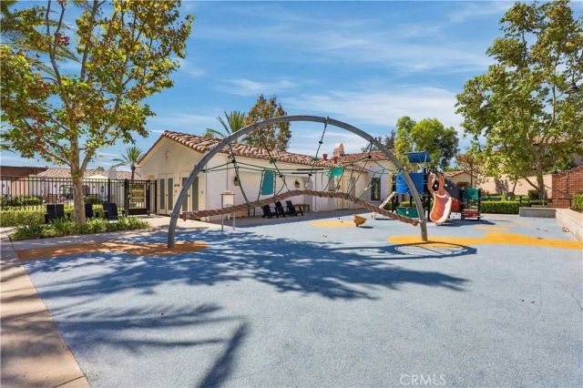 881 Pear Court, Upland, CA 91786