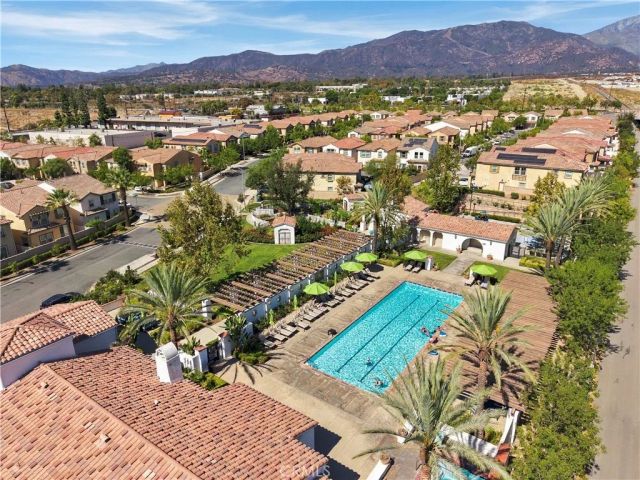 881 Pear Court, Upland, CA 91786