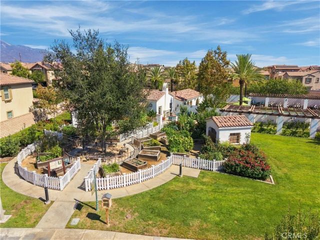 881 Pear Court, Upland, CA 91786