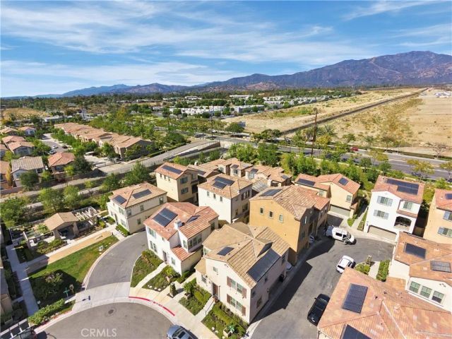 881 Pear Court, Upland, CA 91786