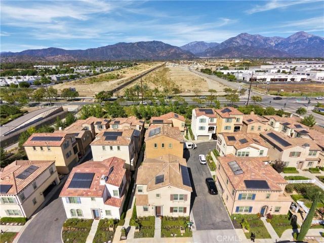 881 Pear Court, Upland, CA 91786