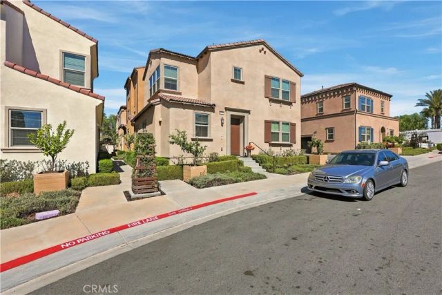 881 Pear Court, Upland, CA 91786