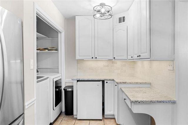 34 Chaumont Square NW, Atlanta, GA 30327