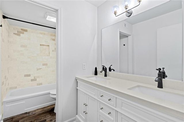 34 Chaumont Square NW, Atlanta, GA 30327