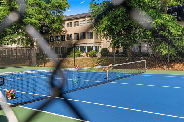 34 Chaumont Square NW, Atlanta, GA 30327