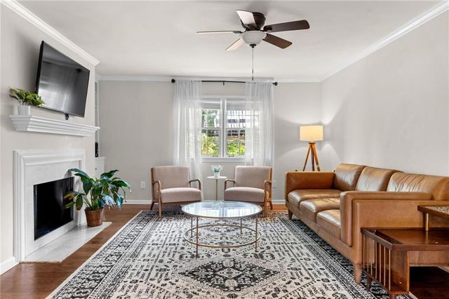 34 Chaumont Square NW, Atlanta, GA 30327
