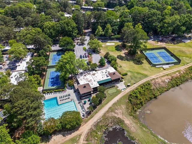 34 Chaumont Square NW, Atlanta, GA 30327
