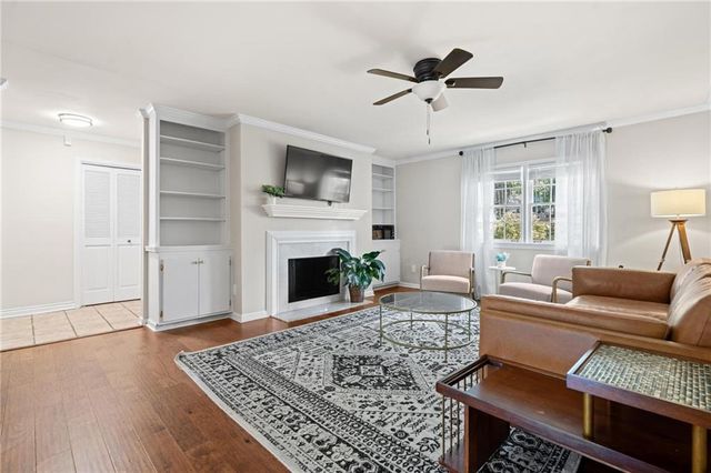 34 Chaumont Square NW, Atlanta, GA 30327