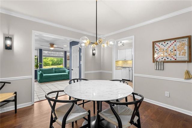34 Chaumont Square NW, Atlanta, GA 30327